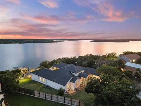 582 Oak Point Drive, Brownwood, TX 76801