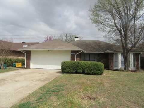 640 Hillside Drive, Cedar Hill, TX 75104