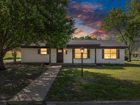 101 Circle Drive, Itasca, TX 76055