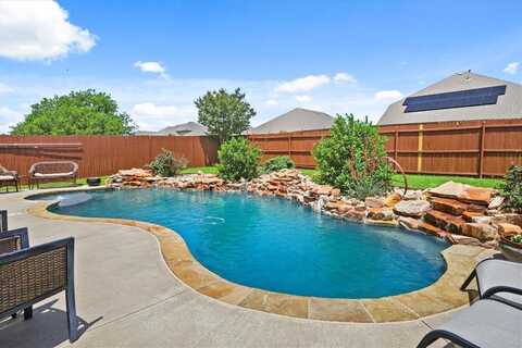 5139 Crystal Lake Avenue, Krum, TX 76249