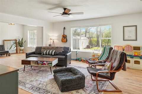 7512 Oxley Drive, Richland Hills, TX 76118