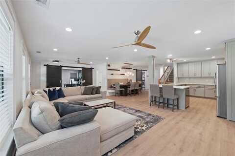 801 Edgefield Road, Fort Worth, TX 76107