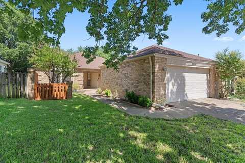 3410 Country Club Place, Grand Prairie, TX 75052