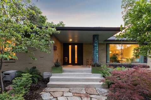 1649 Sylvan Avenue, Dallas, TX 75208