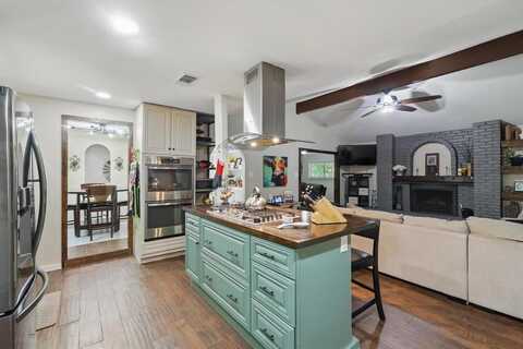 712 Lake Louise Road, Fort Worth, TX 76103