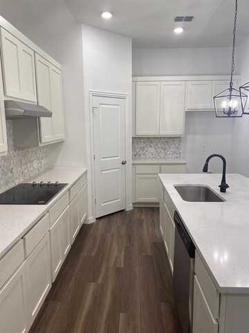1613 Pine valley Drive, Fort Worth, TX 76052