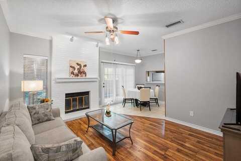 2101 Saint Michaels Drive, Arlington, TX 76011