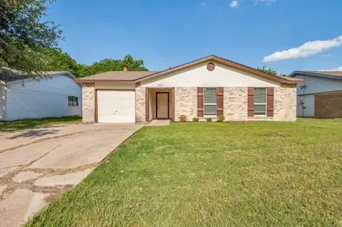 2210 Sheriff Drive, Grand Prairie, TX 75051