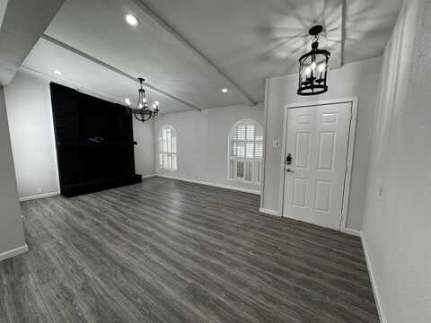 2910 Raintree Drive, Plano, TX 75074