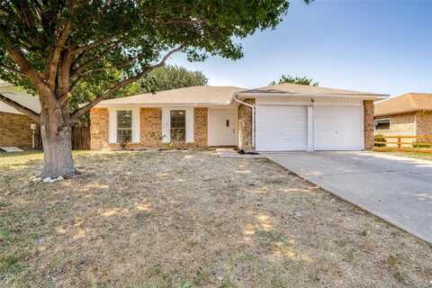 2678 Fairmont Drive, Grand Prairie, TX 75052