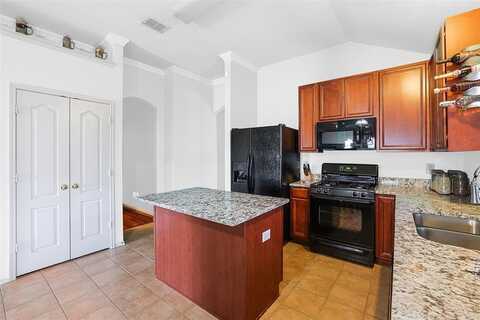 8115 Guadalupe Road, Arlington, TX 76002