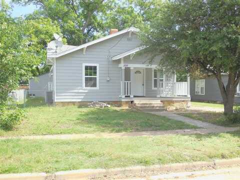 106 E Sadosa Street, Eastland, TX 76448