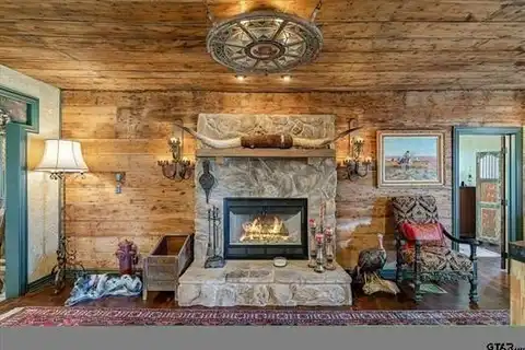 1847 N State Highway 19, Emory, TX 75440