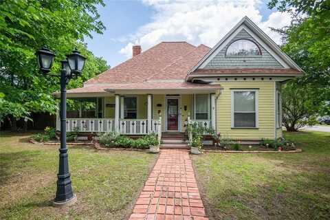 306 College Street, Red Oak, TX 75154