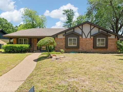 31 Lincolnshire Circle, Bedford, TX 76021