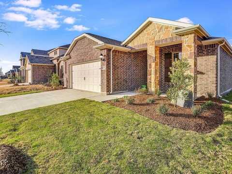 1921 Tomahawk Trail, Aubrey, TX 76227