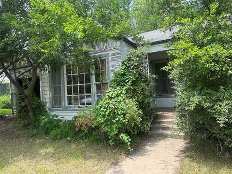 3705 Ellsmere Court, Fort Worth, TX 76103