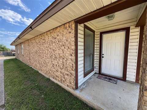 2425 Ventura Drive, Arlington, TX 76015