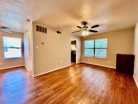 2526 W Prairie Street, Denton, TX 76201