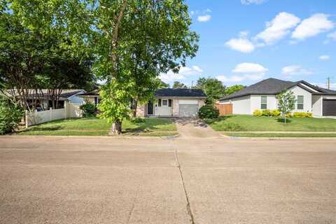6341 Leaning Oak Street, Dallas, TX 75241