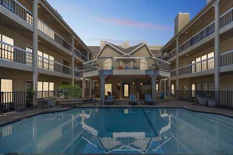 4800 W Lovers Lane, Dallas, TX 75209