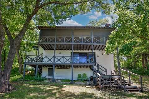 221 Shoreline Drive, Gainesville, TX 76240