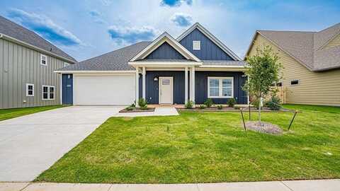 2100 Salina Circle, Granbury, TX 76048