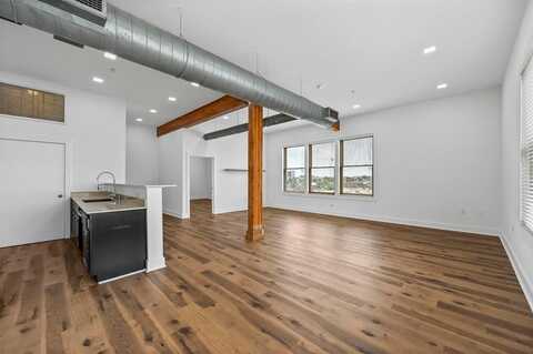 2502 Live Oak Street, Dallas, TX 75204