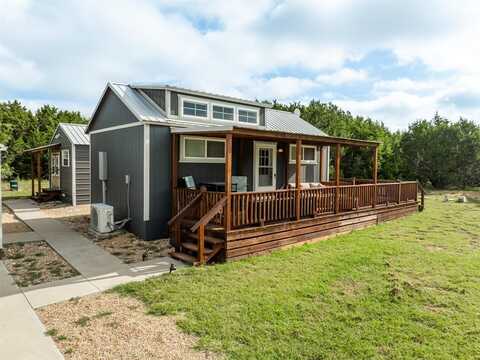 100 Creekview Drive, Blum, TX 76627