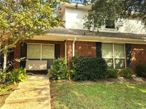 813 Chambers Creek Circle, Hewitt, TX 76643