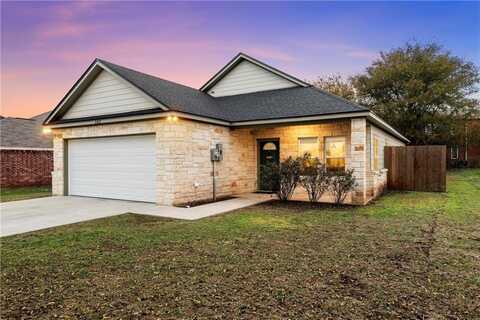 502 David Davis Drive, Mc Gregor, TX 76657