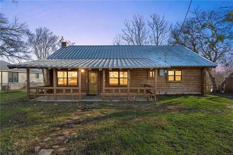 203 S Hedwig Street, Riesel, TX 76682