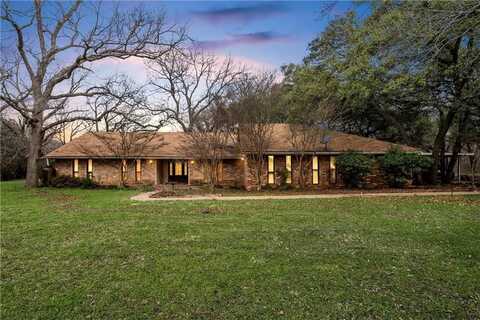 472 Coxs Oak Valley Road, Waco, TX 76705