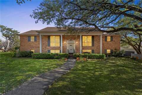 2831 Wooded Acres Drive, Waco, TX 76710