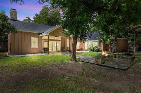 711 S Harrison Street, West, TX 76691