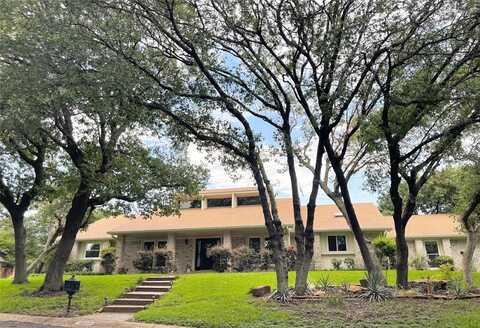 10019 Lost Oak Ridge Drive, Woodway, TX 76712