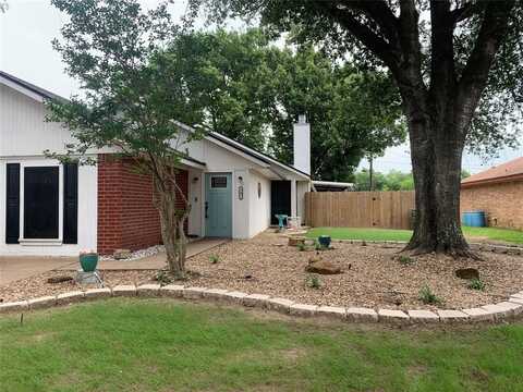 707 Cherry Drive, Groesbeck, TX 76642