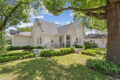 600 W 3rd Street, Mc Gregor, TX 76657