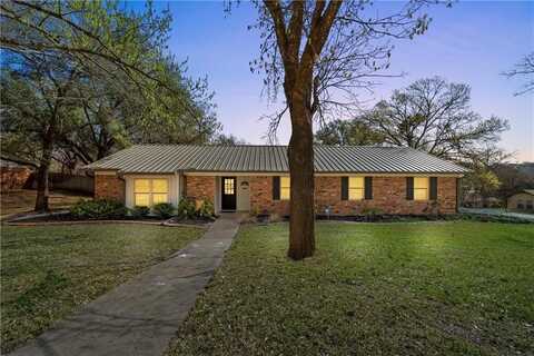 701 Clarence Drive, Woodway, TX 76712