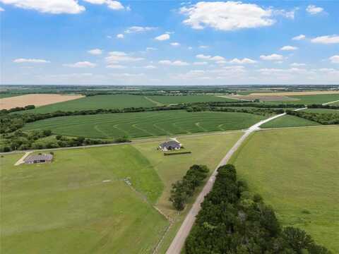 785 W County Line Road E, West, TX 76691