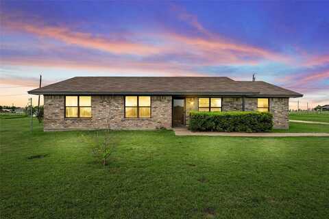 233 Nally Street, Golinda, TX 76655