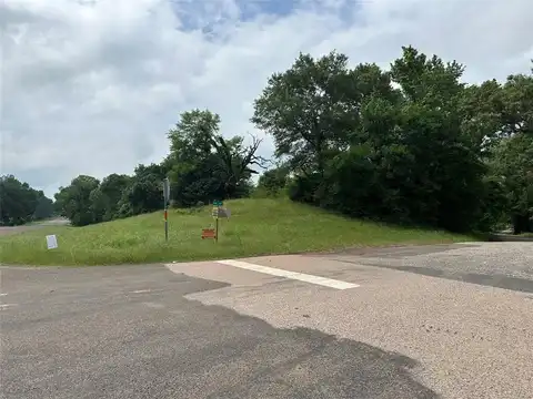 1623 US Highway 84, Oakwood, TX 75855