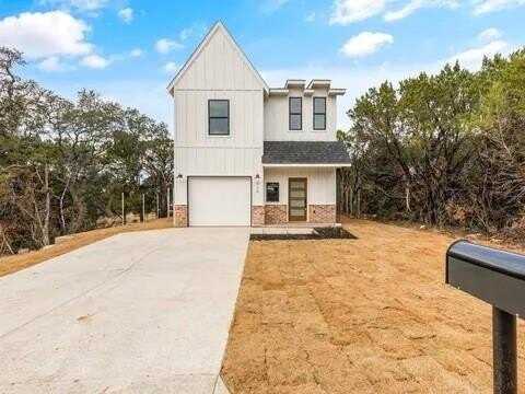 916 Devils River Drive, Granbury, TX 76048