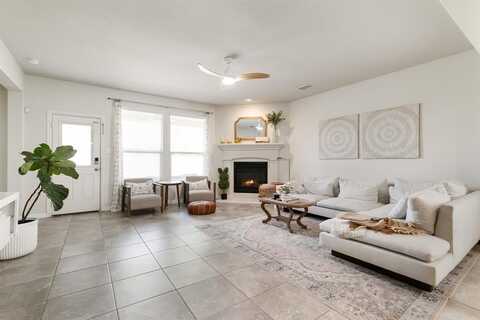 616 Dunster Lane, Saginaw, TX 76131