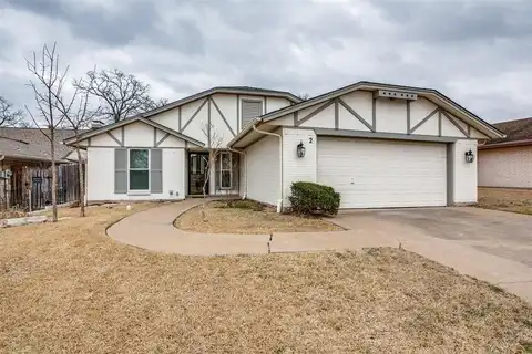 2 Preston Trail Court, Pantego, TX 76013