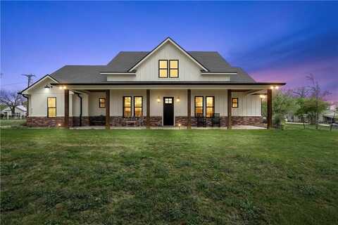 310 Bruce Street, Bruceville, TX 76630
