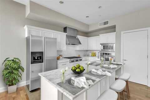 5656 N Central Expressway, Dallas, TX 75206