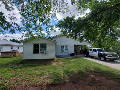 649 A Street, Arapaho, OK 73620