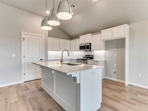 1673 Addington Road, Newcastle, OK 73065