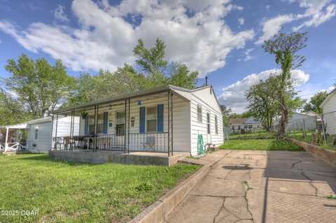 1014 Sycamore, Carthage, MO 64836